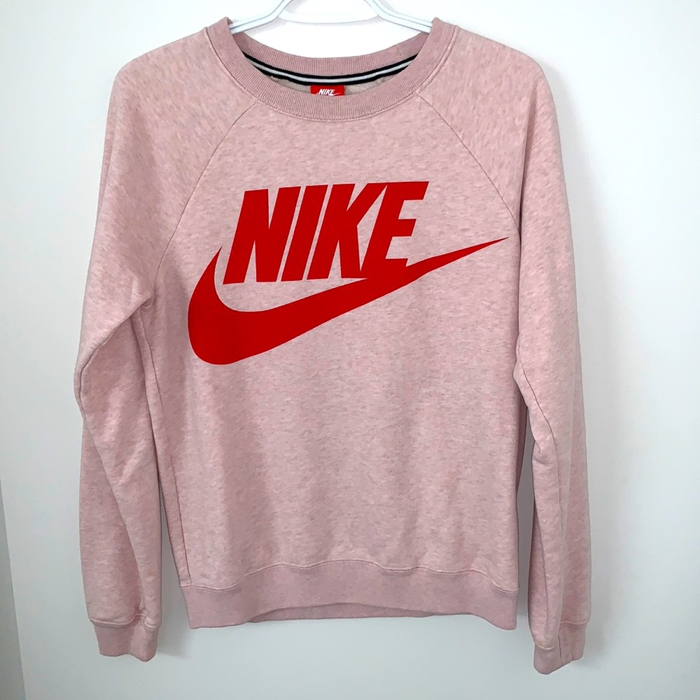 NWOT Nike Crewneck